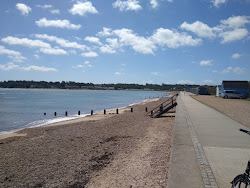 Foto di St. Helens Duver Beach con costa lunga e dritta