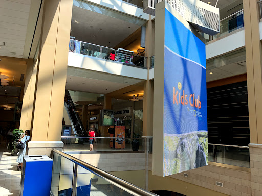 Shopping Mall «Queens Center», reviews and photos, 90-15 Queens Blvd, Elmhurst, NY 11373, USA