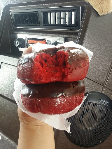 Donut Shop «Jupiter Donut Factory», reviews and photos, 141 Center St, Jupiter, FL 33458, USA