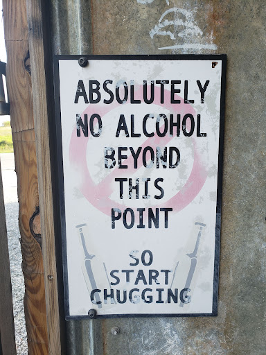 Bar & Grill «Vino9MARKET», reviews and photos, 40602 Charles Town Pike, Paeonian Springs, VA 20129, USA