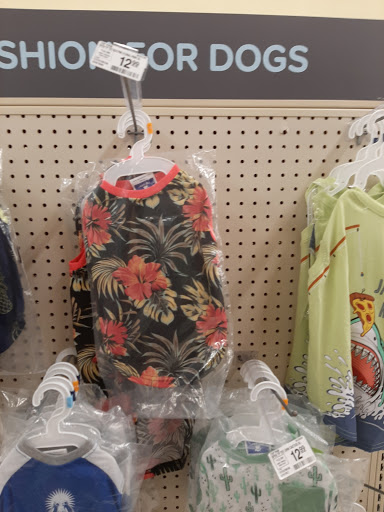 Pet Supply Store «PetSmart», reviews and photos, 7061 Youree Dr, Shreveport, LA 71105, USA