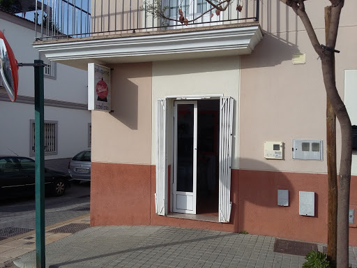 Peluquería de Caballeros . San Bartolome en San Bartolomé de laTorre, Huelva