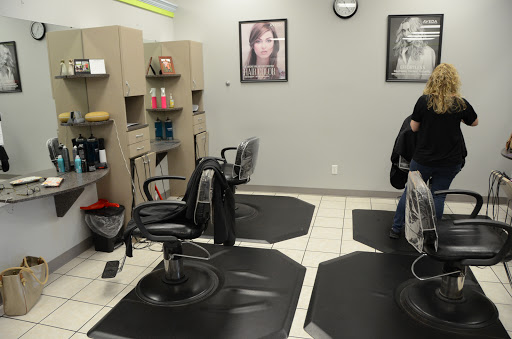 Hair Salon «Guys & Gals Quarters Salon & Day Spa», reviews and photos, 22 Saratoga Dr, Batesville, IN 47006, USA