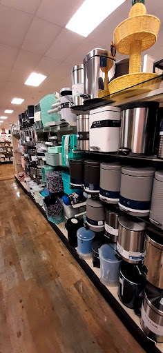Department Store «HomeGoods», reviews and photos, 5530 Reseda Blvd, Tarzana, CA 91356, USA