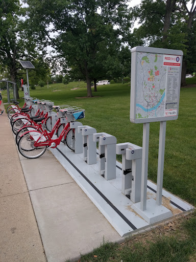 Red Bike Station: Clifton at Stratford Heights