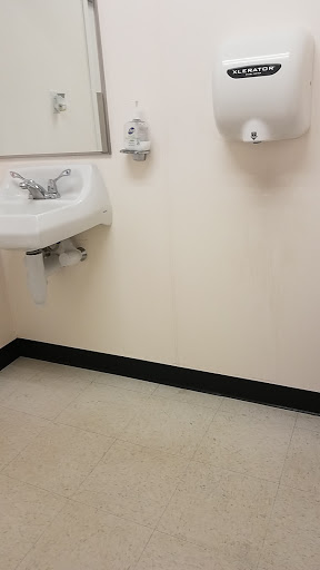 Shoe Store «Shoe Carnival», reviews and photos, 466 Pinnacle Pkwy, Bristol, TN 37620, USA