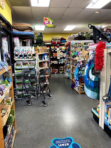 Pet Supply Store «Our Pet World», reviews and photos, 380 Semoran Commerce Pl, Apopka, FL 32703, USA