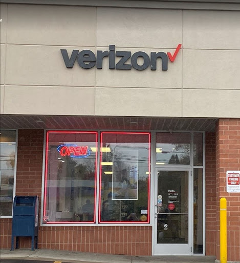 Verizon Authorized Retailer - Simply, 531 Farmington Ave, Bristol, CT 06010, USA, 