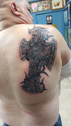 Tattoo Shop «Blue Line Tattoo», reviews and photos, 523 Main St, La Crosse, WI 54601, USA