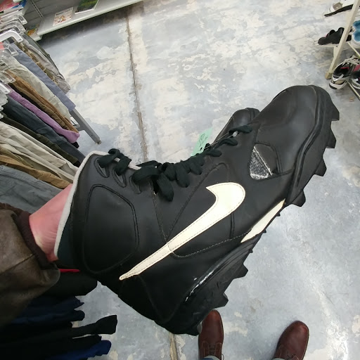 Thrift Store «2nd Ave Village Thrift Economy Stores», reviews and photos, 13770 Smoketown Rd, Woodbridge, VA 22192, USA