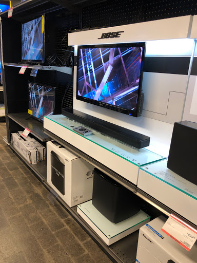 Computer Store «Micro Center», reviews and photos, 850 3rd Ave, Brooklyn, NY 11232, USA