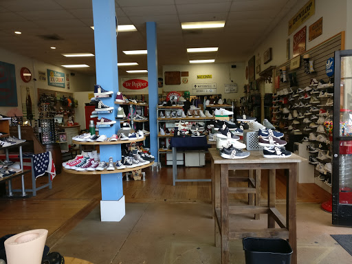 Shoe Store «Old School Shoes», reviews and photos, 1017 Pacific Ave, Santa Cruz, CA 95060, USA