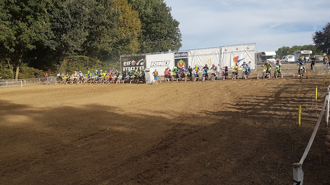 Beoordelingen van R.F.C. Orp - Noduwez in Geldenaken - Sportcomplex