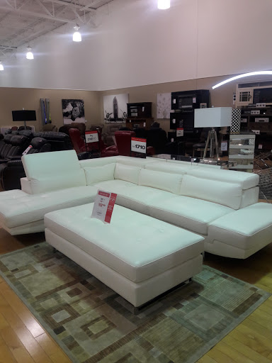 Furniture Store «American Signature Furniture», reviews and photos, 1924 W International Speedway Blvd, Daytona Beach, FL 32114, USA