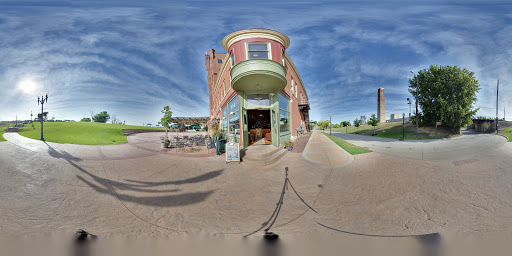 Winery «Stone Cliff Winery», reviews and photos, 600 Star Brewery Drive, Dubuque, IA 52001, USA