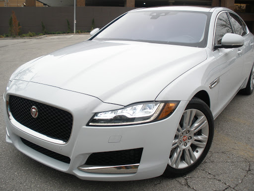 Used Car Dealer «Autobahn», reviews and photos, 1111 Westport Rd, Kansas City, MO 64111, USA