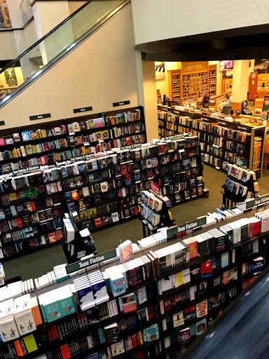 Book Store «Barnes & Noble», reviews and photos, 4015 Medina Rd, Akron, OH 44333, USA