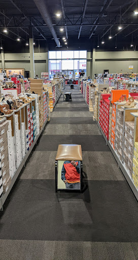 Shoe Store «DSW Designer Shoe Warehouse», reviews and photos, 2771 Town Center Blvd, Crestview Hills, KY 41017, USA