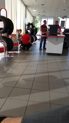 Tire Shop «Discount Tire Store - Cumming, GA», reviews and photos, 1600 Market Pl Blvd, Cumming, GA 30041, USA