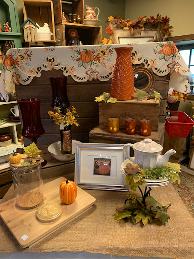 Thrift Store «Bryn Athyn Thrift Shop», reviews and photos, 510 Tomlinson Rd, Huntingdon Valley, PA 19006, USA