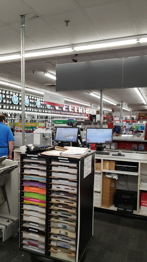 Office Supply Store «Staples», reviews and photos, 442 S Oyster Bay Rd, Hicksville, NY 11801, USA