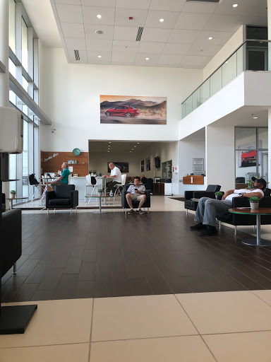 BMW Dealer «Erhard BMW Bloomfield Hills», reviews and photos, 4065 W Maple Rd, Bloomfield Hills, MI 48301, USA