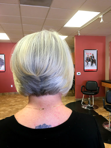 Hair Salon «Fantastic Sams Cut & Color», reviews and photos, 26500 Agoura Rd, Calabasas, CA 91302, USA