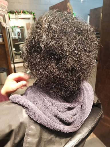 Hair Salon «Vizions Beauty Salon», reviews and photos, 22715 Foothill Blvd, Hayward, CA 94541, USA