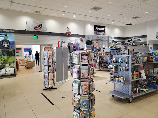 Toyota Dealer «Frank Toyota», reviews and photos