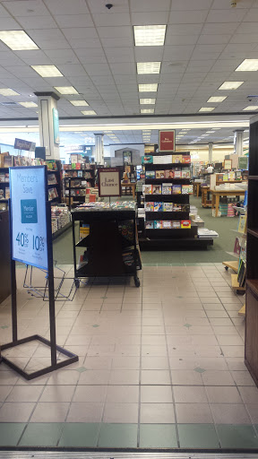 Book Store «Barnes & Noble», reviews and photos, 960 S Colorado Blvd, Glendale, CO 80246, USA