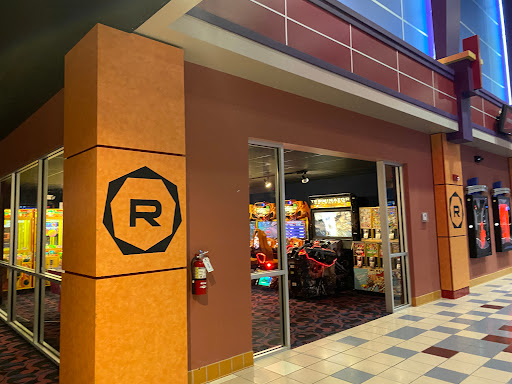 Movie Theater «Regal Cinemas River City Marketplace 14», reviews and photos, 12884 City Center Blvd, Jacksonville, FL 32218, USA