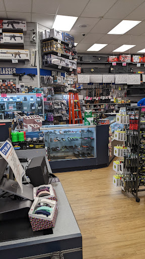 Sporting Goods Store «Big 5 Sporting Goods», reviews and photos, 3935 State St, Santa Barbara, CA 93105, USA