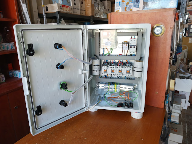 Θεόδωρος Καναβός - Ηλεκτρολόγος