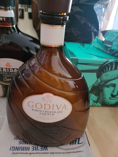 State Liquor Store «NH Liquor & Wine Outlet», reviews and photos, 234 White Mountain Hwy, Conway, NH 03818, USA