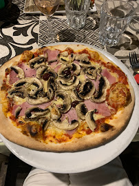 Pizza du Restaurant Les 3 Marches à Cotignac - n°6