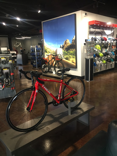 Bicycle Store «Trek Bicycle Store of West Phoenix», reviews and photos, 13085 W McDowell Rd, Avondale, AZ 85392, USA