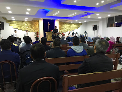 Iglesia del Dios Vivo Columna y Apoyo de la Verdad 'La Luz del Mundo' -  Pedro de Valdivia 01146, 4800505 Temuco, Araucanía
