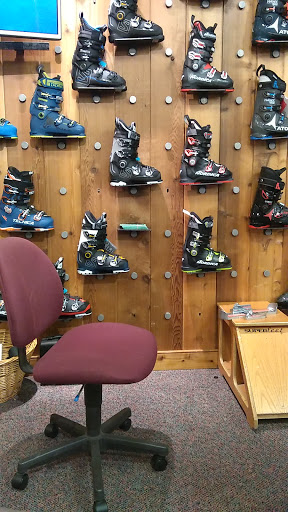 Outdoor Sports Store «Alpine Shop - Kirkwood, MO», reviews and photos, 440 N Kirkwood Rd, Kirkwood, MO 63122, USA