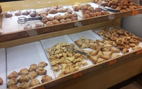 Bread bakers לחם האופים image