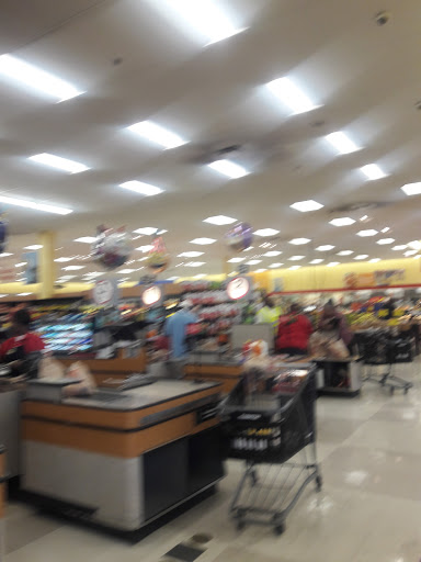 Supermarket «Shoppers Food & Pharmacy - Mondawmin», reviews and photos, 2000 Gwynns Falls Pkwy, Baltimore, MD 21216, USA