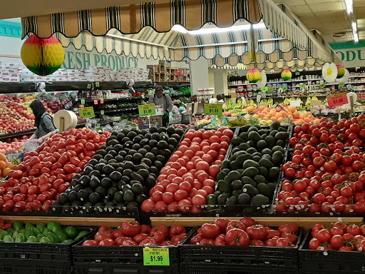 Grocery Store «Supreme Shop n Bag», reviews and photos, 4301 Walnut St, Philadelphia, PA 19104, USA