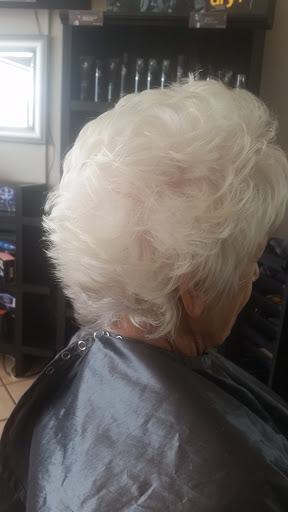 Hair Salon «di Moda Salon», reviews and photos, 5901 53rd Ave E, Bradenton, FL 34203, USA