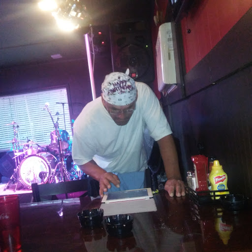 Bar «Linnwood Tavern», reviews and photos, 1244 N 14th St, Lafayette, IN 47904, USA