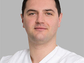 Mr. Dr méd. dent. Aco Simeonov
