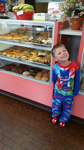 Donut Shop «Royal Donuts», reviews and photos, 24501 Marguerite Pkwy # 6, Mission Viejo, CA 92692, USA