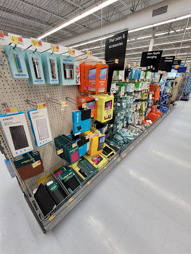 Discount Store «Walmart», reviews and photos, 44575 Mound Rd, Sterling Heights, MI 48314, USA