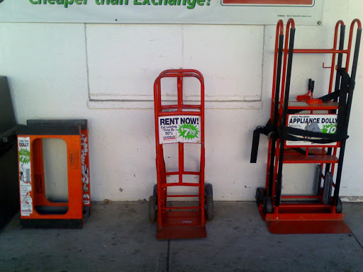 Truck Rental Agency «U-Haul Moving & Storage», reviews and photos, 911 W Gate City Blvd, Greensboro, NC 27403, USA