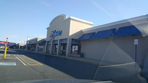 Pet Supply Store «PetSmart», reviews and photos, 1559 Merritt Blvd, Dundalk, MD 21222, USA