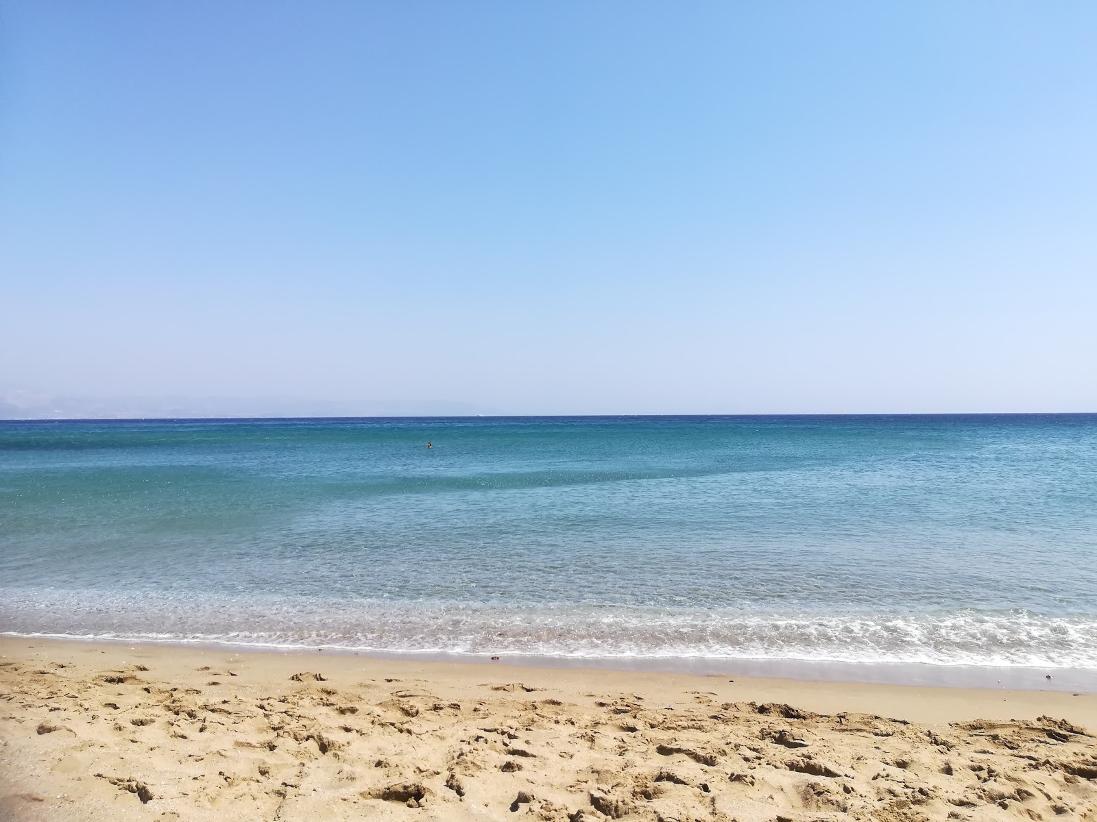 Foto von Kalogeros beach mit geräumige bucht
