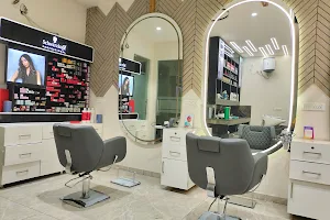 Sanam Salon image